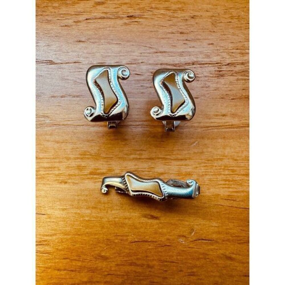 Vintage 1950's Gold‎ Tone Gold Thermoplastic Cuff Link & Matching Tie Bar